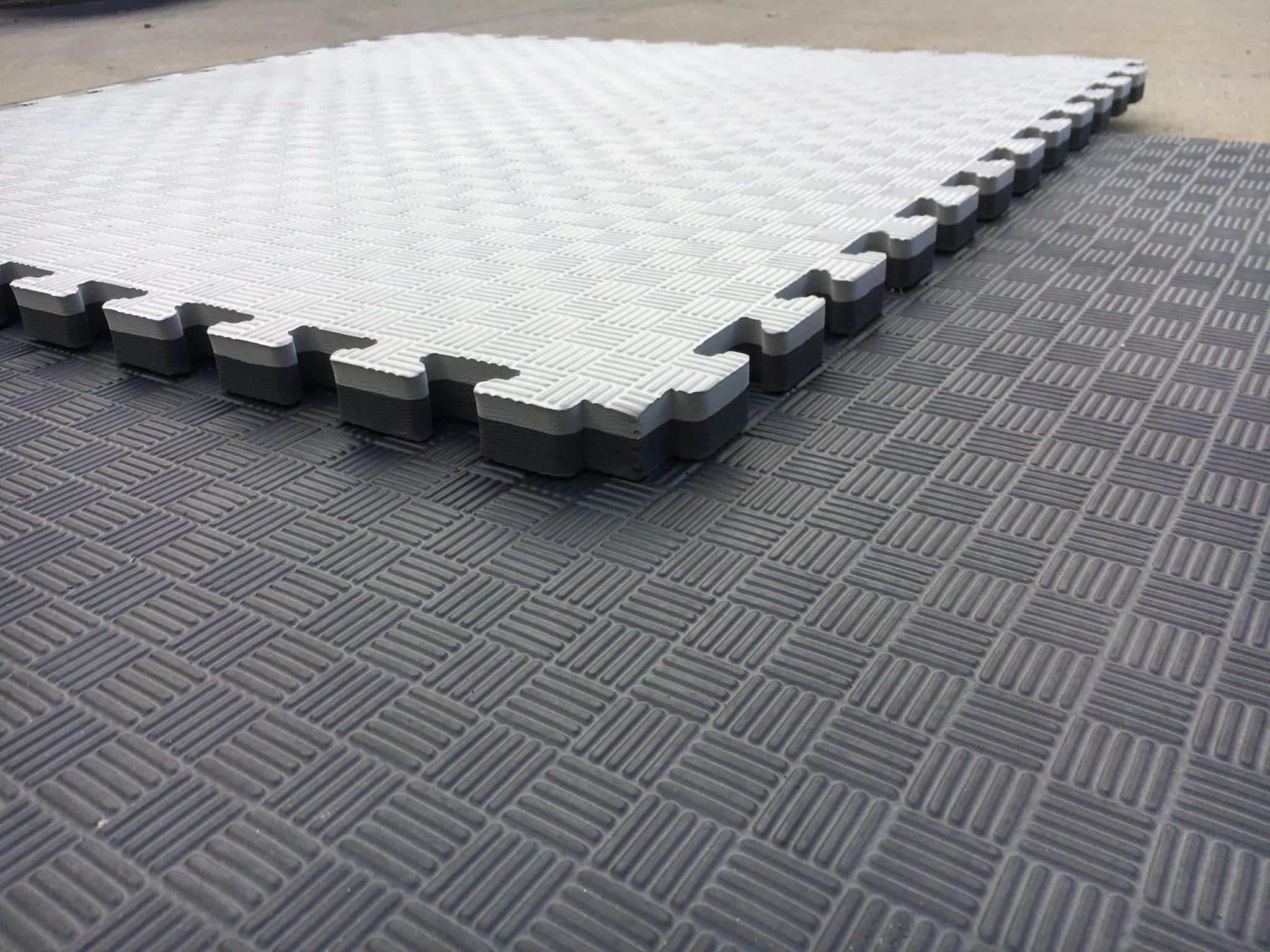 Nice Backyard Eva Foam Mats ( Black and Grey) Nice Backyard