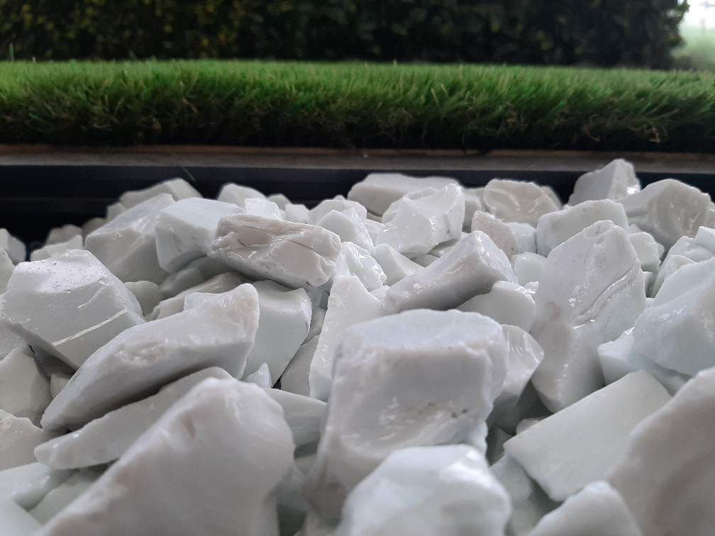 White Glass Pebbles 2-3 cm