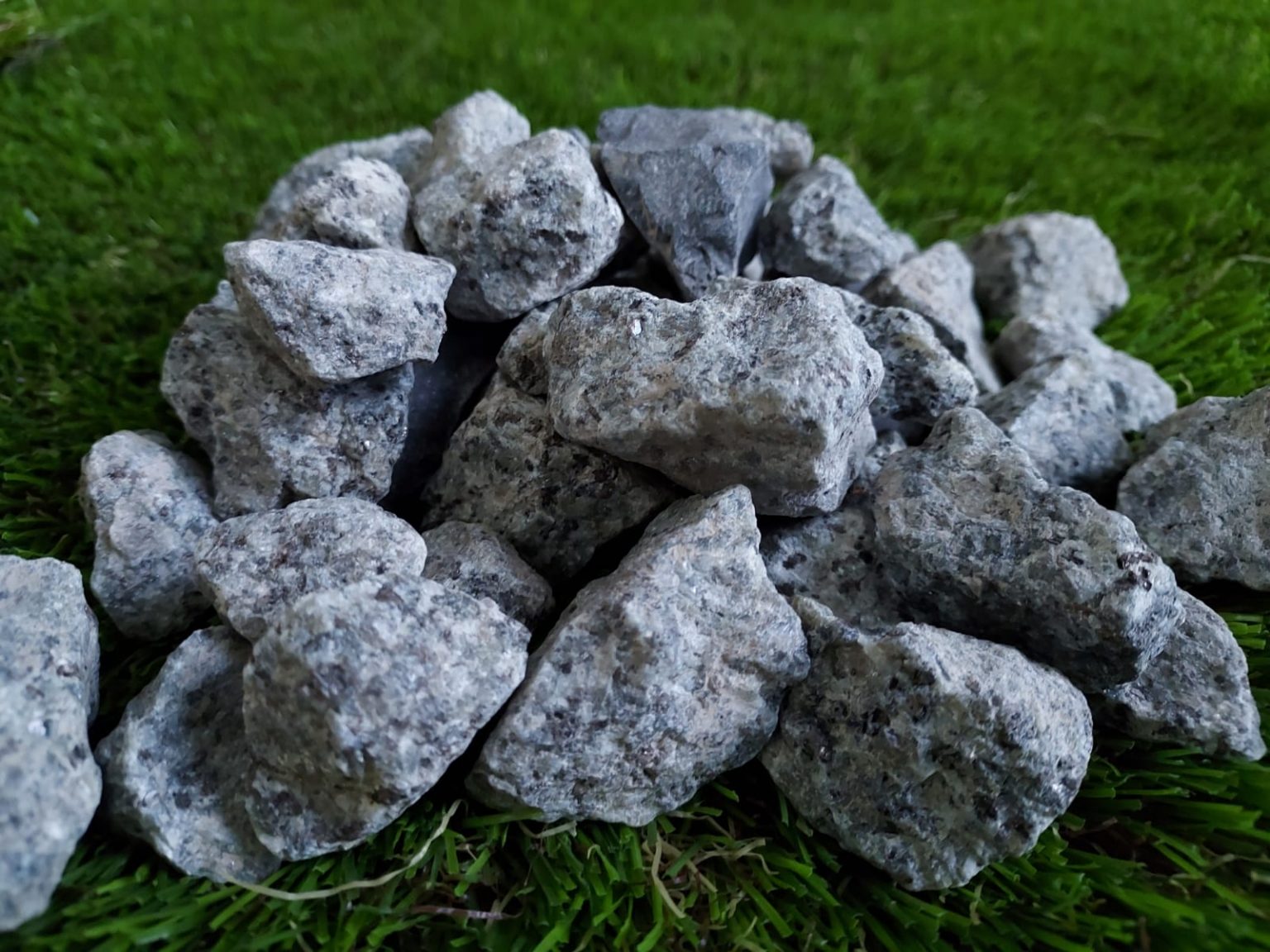 Nice Backyard | Silver Stone 20-40mm - Nice Backyard